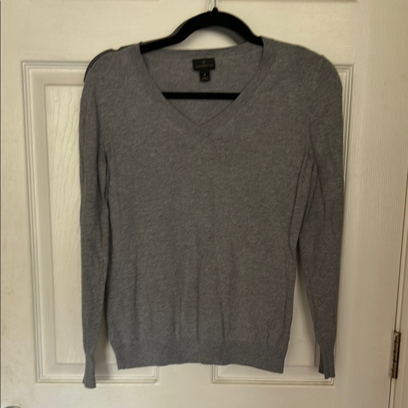 Worthington Light Gray V-Neck Sweater - Picture 1 of 3